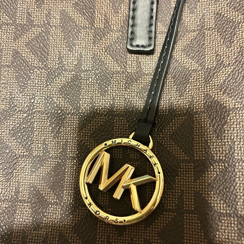 Authentic Leather Michael Kors Jet Set Tote Travel Bag